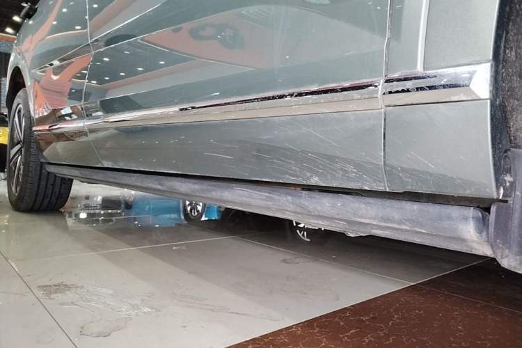 Used Wey Lanshan 2025 Four-Wheel Drive Ultra Right Side Sill