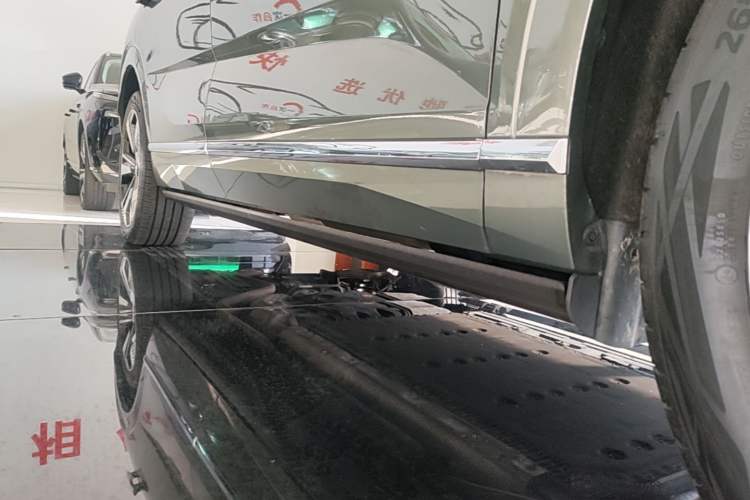 Used Wey Lanshan 2025 Four-Wheel Drive Ultra Right Side Sill
