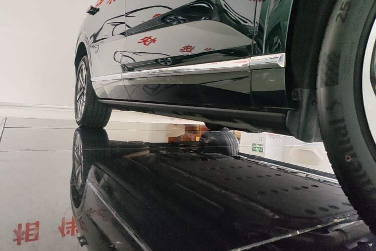 Used Wey Lanshan 2025 Four-Wheel Drive Max Right Side Sill