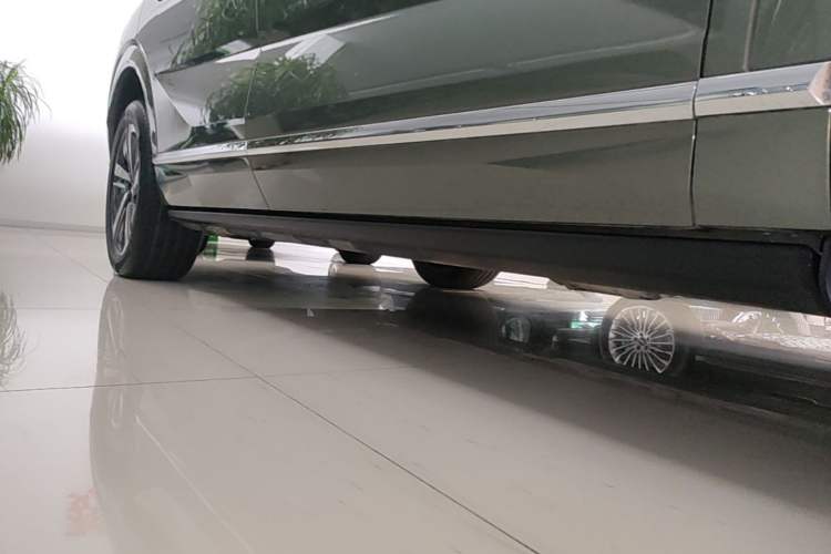 Used Wey Lanshan 2025 Four-Wheel Drive Ultra Right Side Sill