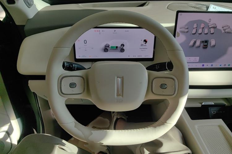 Used Wey Lanshan 2025 Four-Wheel Drive Max Steering Wheel