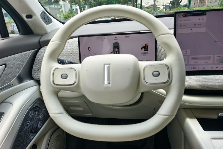 Used Wey Lanshan 2025 Four-Wheel Drive Ultra Steering Wheel