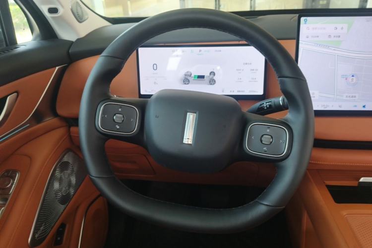 Used Wey Lanshan 2025 Four-Wheel Drive Max Steering Wheel