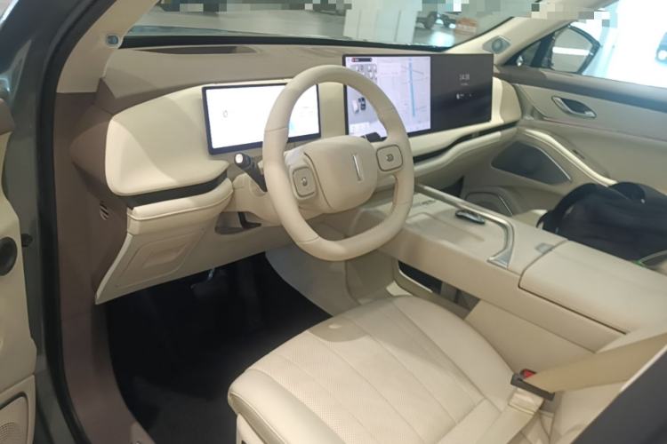 Used Wey Lanshan 2025 Four-Wheel Drive Max Steering Wheel
