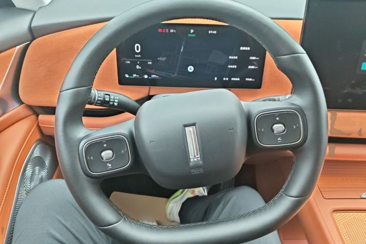 Used Wey Lanshan 2025 Four-Wheel Drive Ultra Steering Wheel