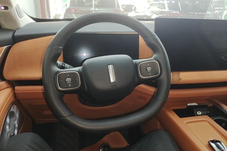 Used Wey Lanshan 2025 Four-Wheel Drive Ultra Steering Wheel