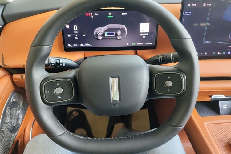 Used Wey Lanshan 2025 Four-Wheel Drive Max Steering Wheel