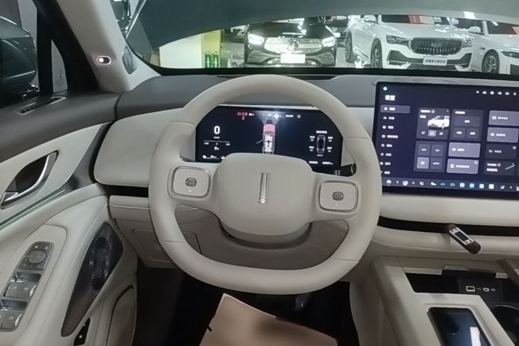 Used Wey Lanshan 2025 Four-Wheel Drive Ultra Steering Wheel