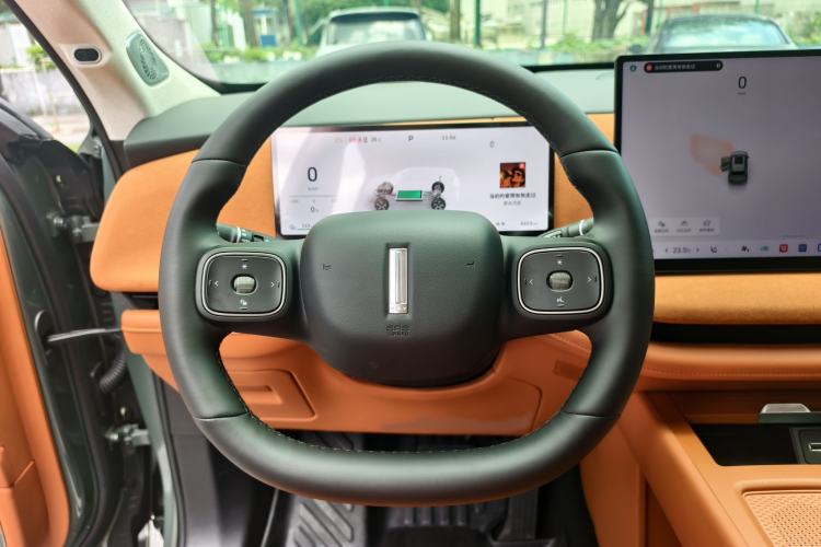 Used Wey Lanshan 2025 Four-Wheel Drive Ultra Steering Wheel