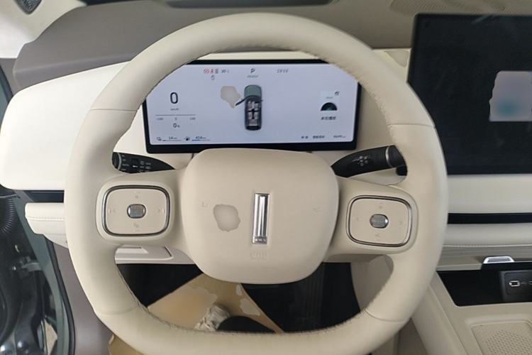 Used Wey Lanshan 2025 Four-Wheel Drive Max Steering Wheel
