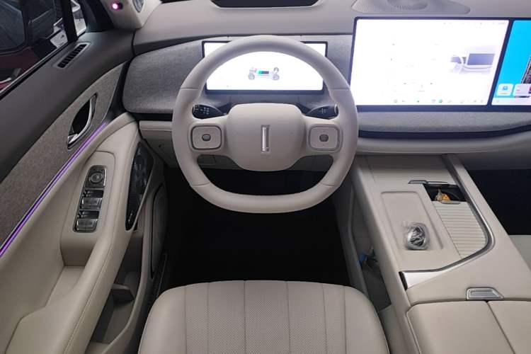 Used Wey Lanshan 2025 Four-Wheel Drive Ultra Steering Wheel