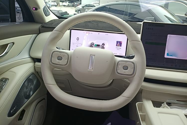 Used Wey Lanshan 2025 Four-Wheel Drive Max Steering Wheel