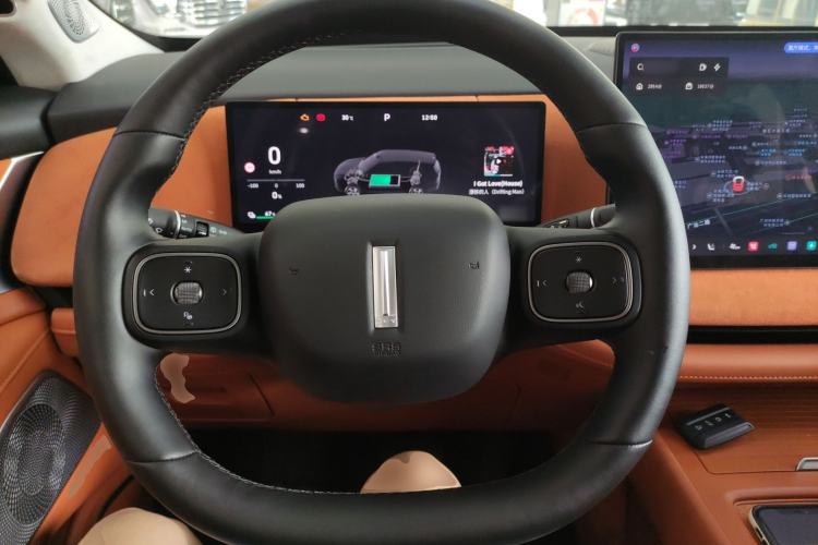 Used Wey Lanshan 2025 Four-Wheel Drive Ultra Steering Wheel