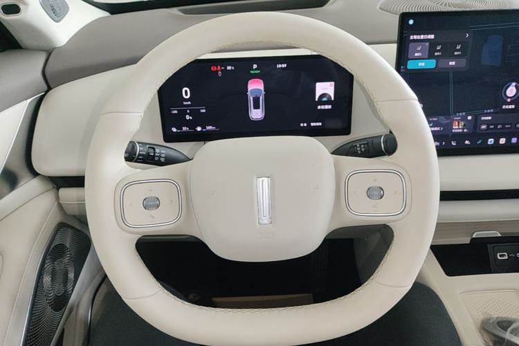 Used Wey Lanshan 2025 Four-Wheel Drive Max Steering Wheel