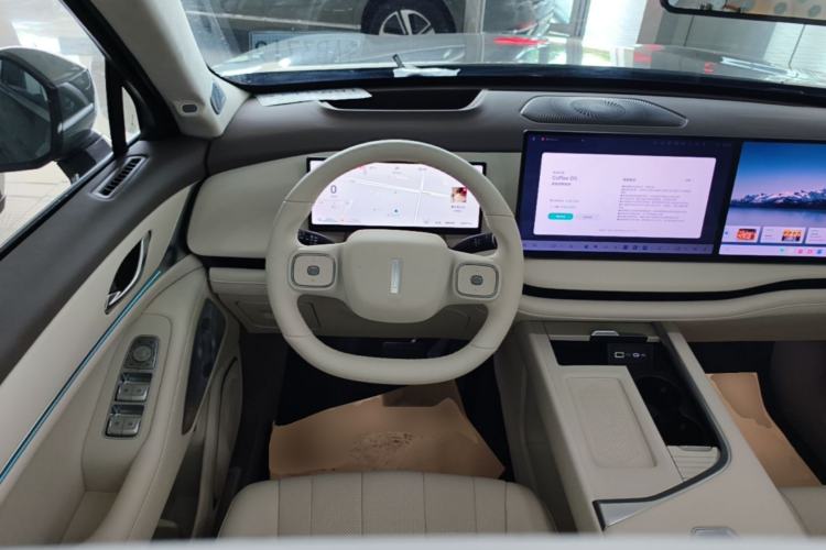 Used Wey Lanshan 2025 Four-Wheel Drive Max Steering Wheel