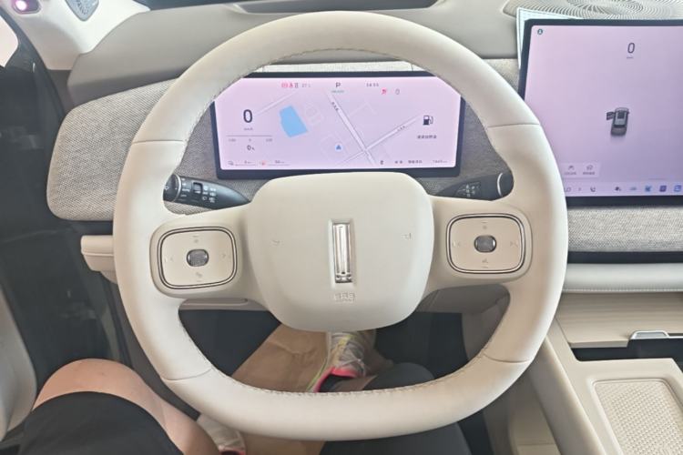 Used Wey Lanshan 2025 Four-Wheel Drive Ultra Steering Wheel
