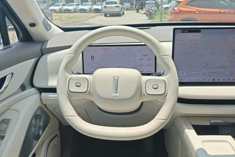 Used Wey Lanshan 2025 Four-Wheel Drive Max Steering Wheel