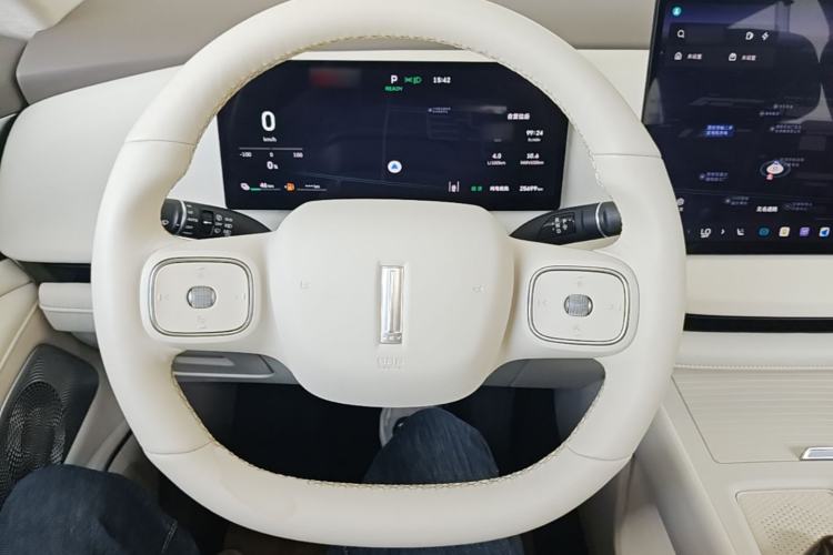 Used Wey Lanshan 2025 Four-Wheel Drive Max Steering Wheel