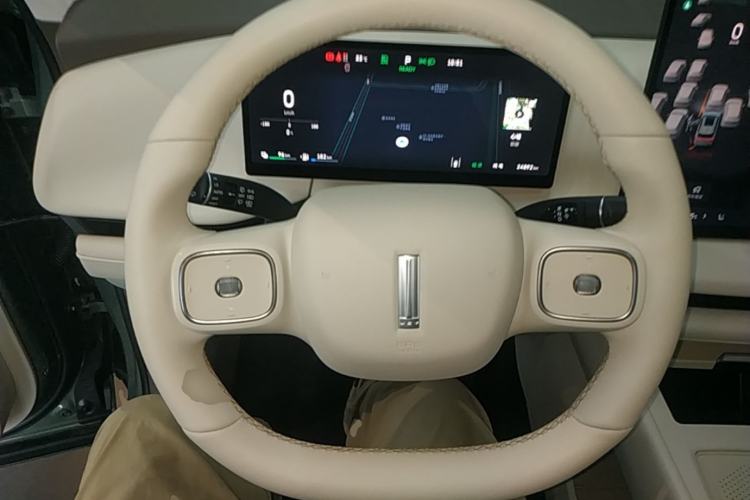 Used Wey Lanshan 2025 Four-Wheel Drive Max Steering Wheel