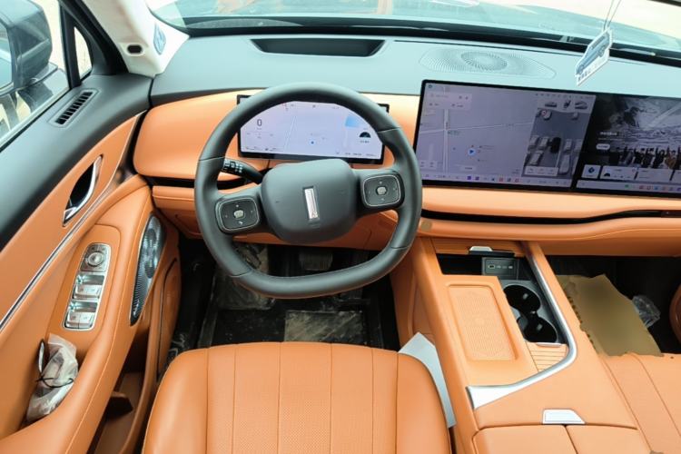 Used Wey Lanshan 2025 Four-Wheel Drive Max Steering Wheel