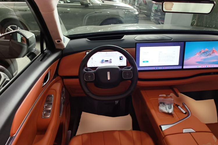 Used Wey Lanshan 2025 Four-Wheel Drive Max Steering Wheel