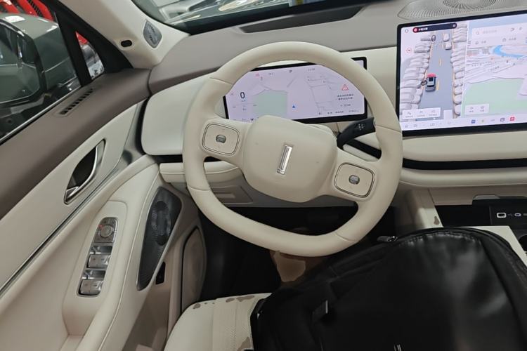 Used Wey Lanshan 2025 Four-Wheel Drive Max Steering Wheel