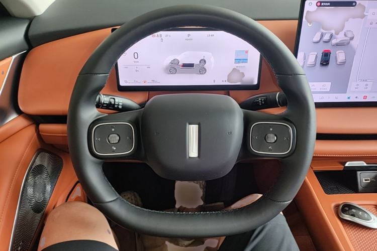 Used Wey Lanshan 2025 Four-Wheel Drive Max Steering Wheel