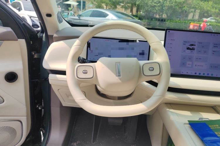 Used Wey Lanshan 2025 Four-Wheel Drive Max Steering Wheel