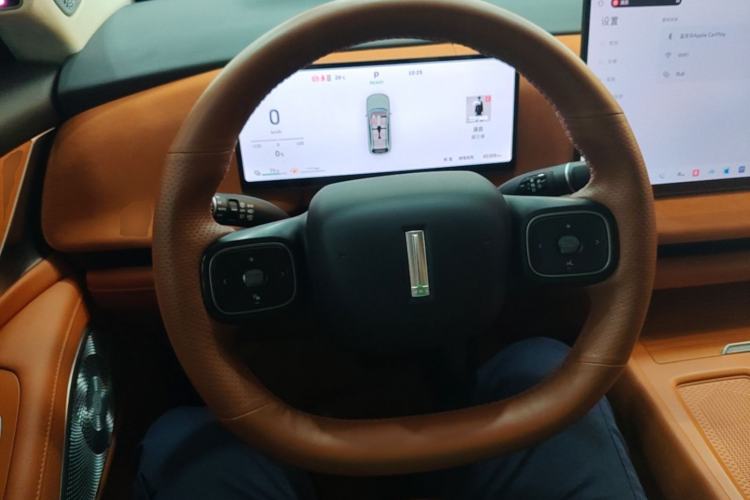 Used Wey Lanshan 2025 Four-Wheel Drive Ultra Steering Wheel