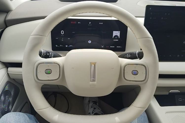 Used Wey Lanshan 2025 Four-Wheel Drive Max Steering Wheel