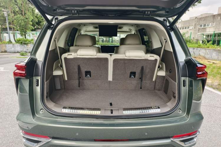 Used Wey Lanshan 2025 Four-Wheel Drive Ultra Trunk