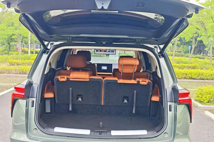 Used Wey Lanshan 2025 Four-Wheel Drive Ultra Trunk