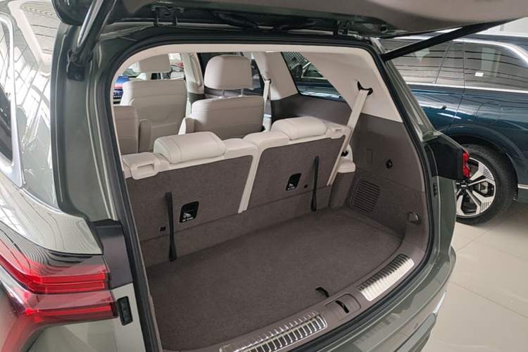 Used Wey Lanshan 2025 Four-Wheel Drive Ultra Trunk