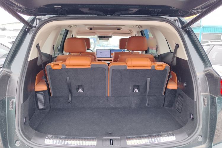 Used Wey Lanshan 2025 Four-Wheel Drive Max Trunk