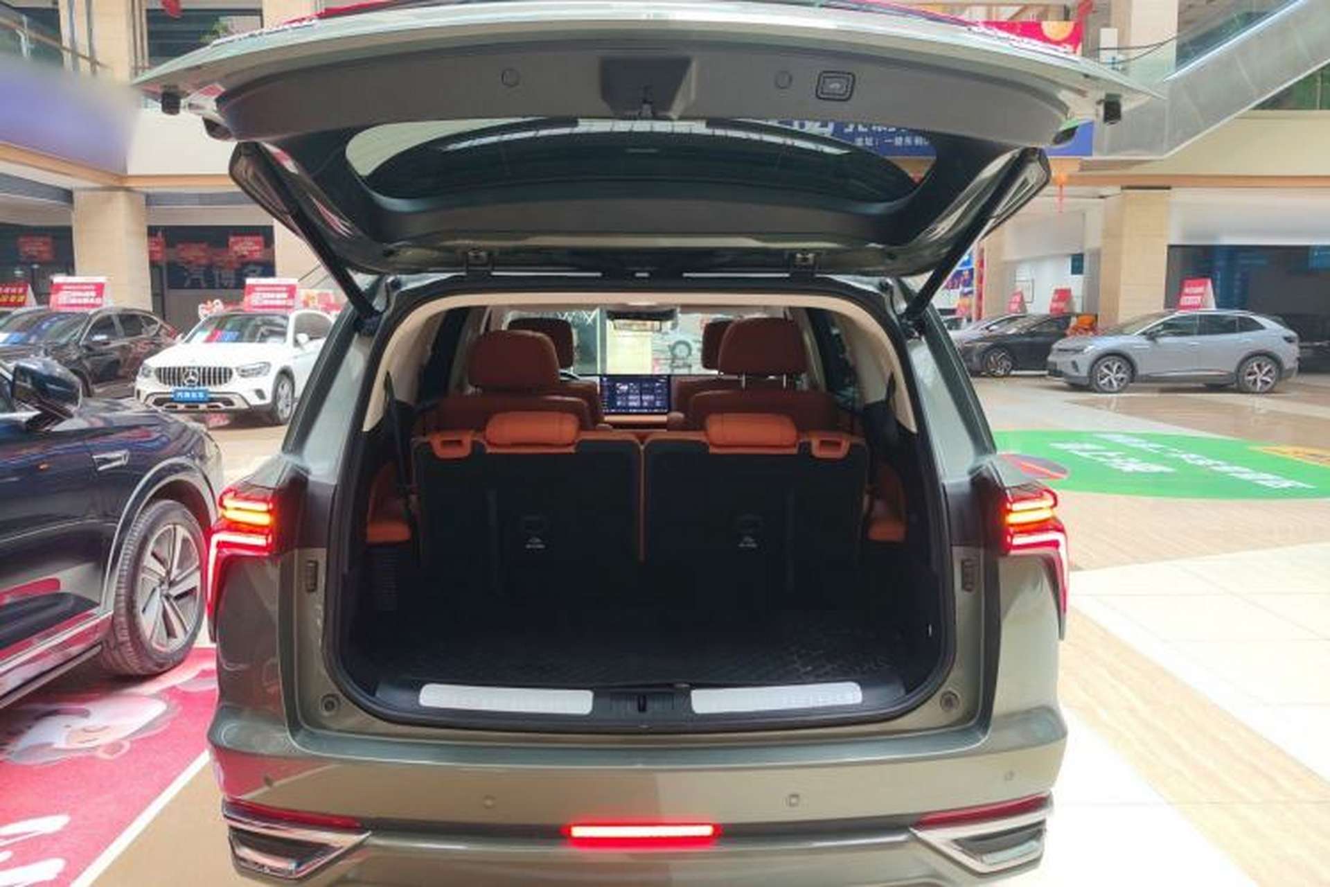 Used Wey Lanshan 2025 Four-Wheel Drive Ultra Trunk