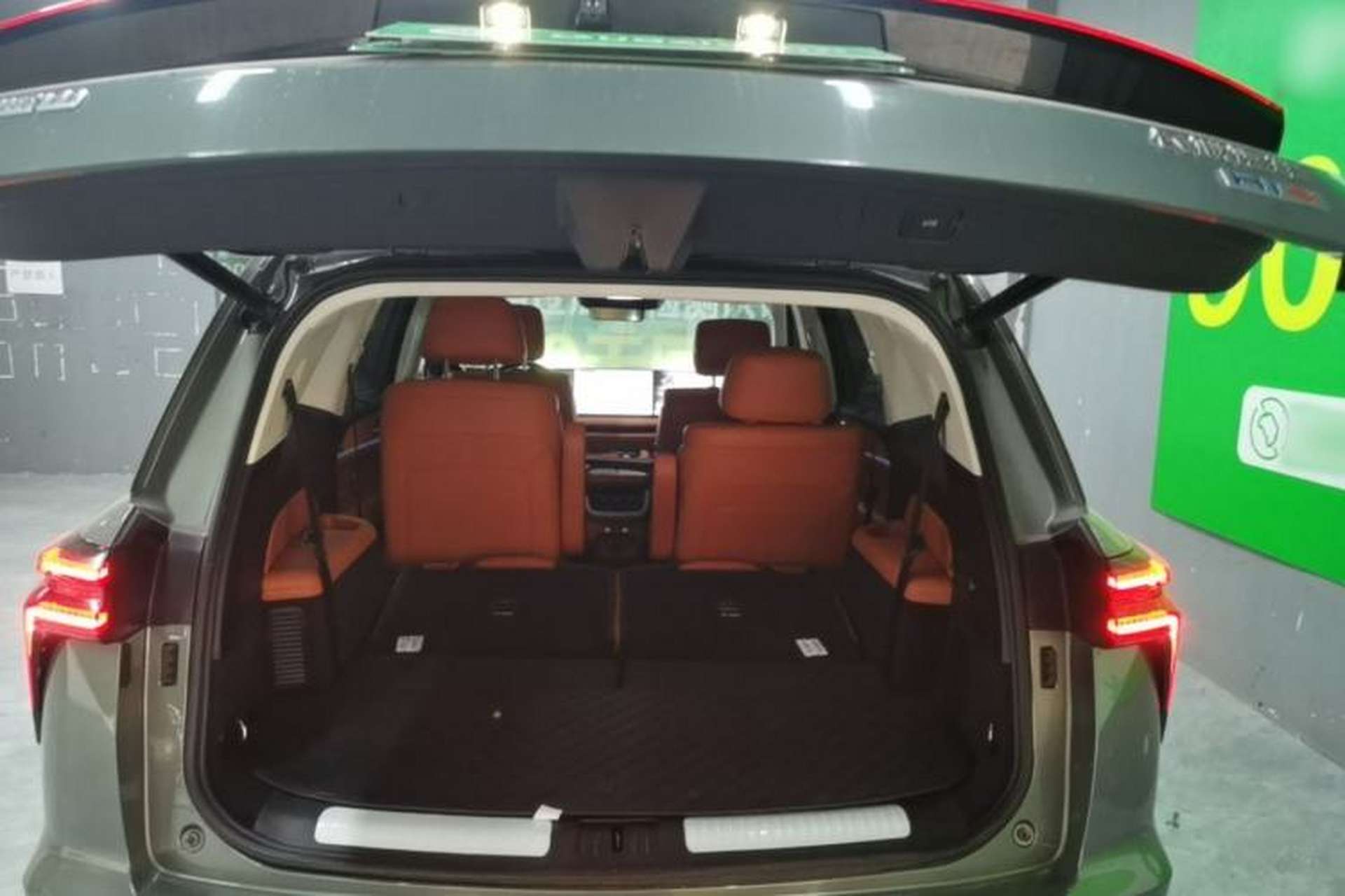 Used Wey Lanshan 2025 Four-Wheel Drive Ultra Trunk