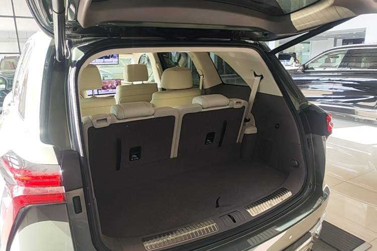 Used Wey Lanshan 2025 Four-Wheel Drive Ultra Trunk