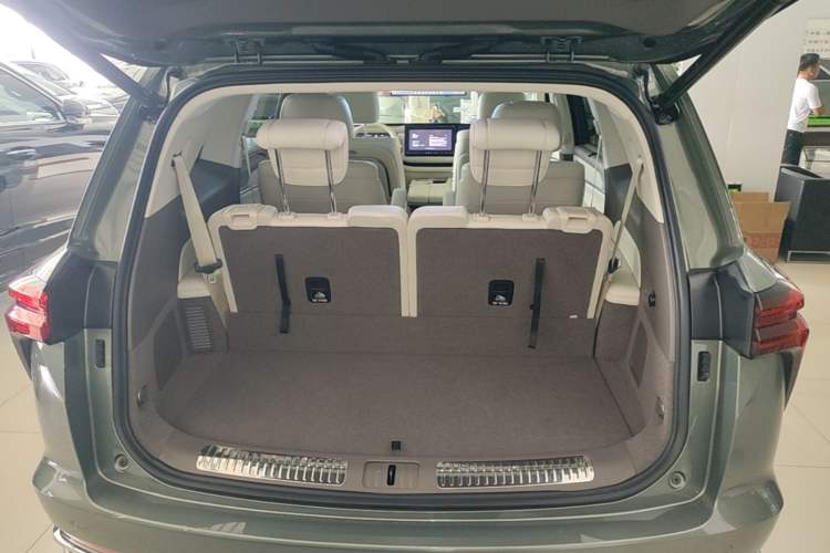 Used Wey Lanshan 2025 Four-Wheel Drive Ultra Trunk