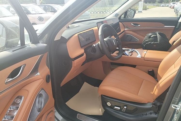 Used Wey Lanshan 2025 Four-Wheel Drive Ultra Driver Seat
