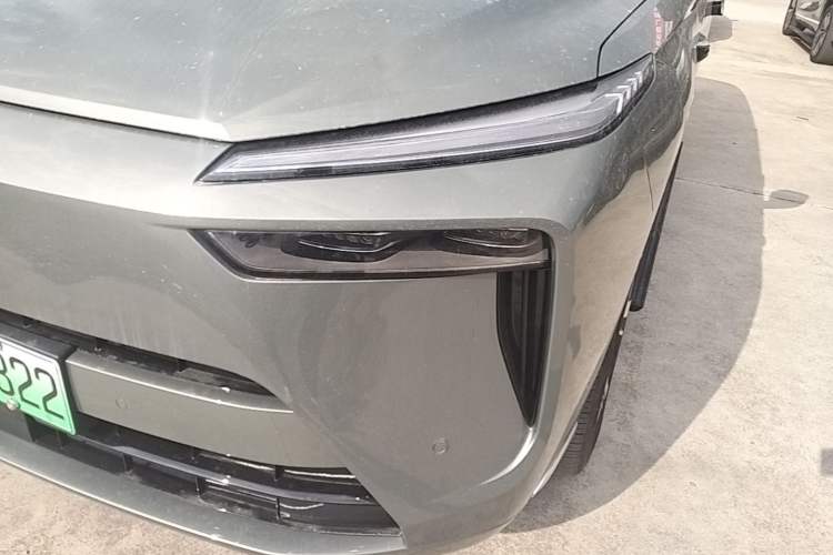 Used Wey Lanshan 2025 Four-Wheel Drive Ultra Left Front Headlight