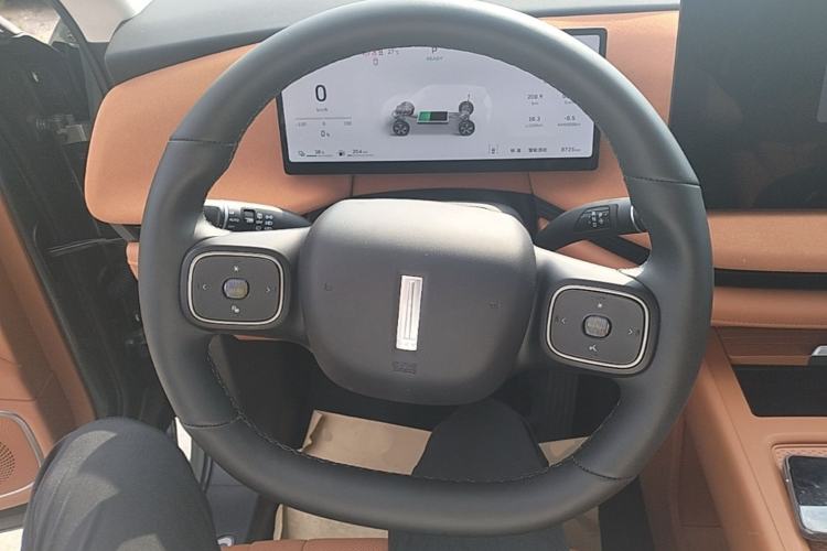Used Wey Lanshan 2025 Four-Wheel Drive Ultra Steering Wheel