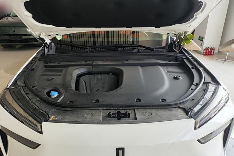 Used Wey Lanshan 2025 Four-Wheel Drive Max Engine Bay