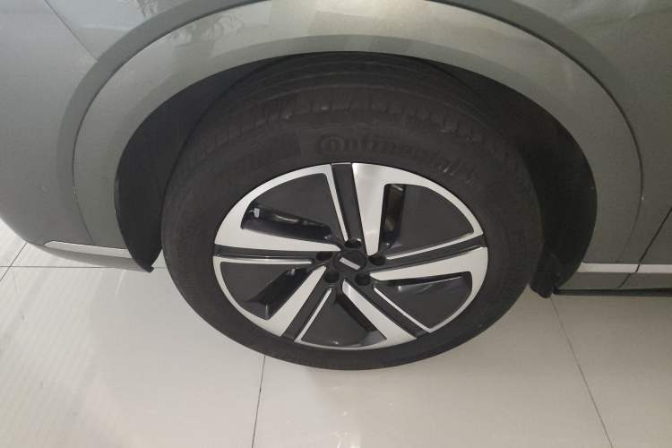 Used Wey Lanshan 2025 Four-Wheel Drive Ultra Left Front Wheel Hub