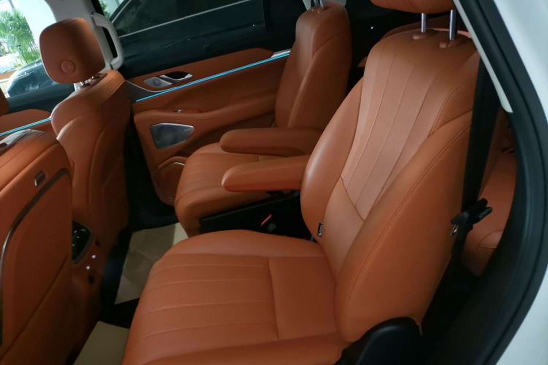 Used Wey Lanshan 2025 Four-Wheel Drive Max Left Rear Seat