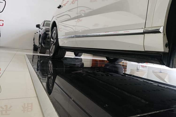 Used Wey Lanshan 2025 Four-Wheel Drive Max Right Side Sill
