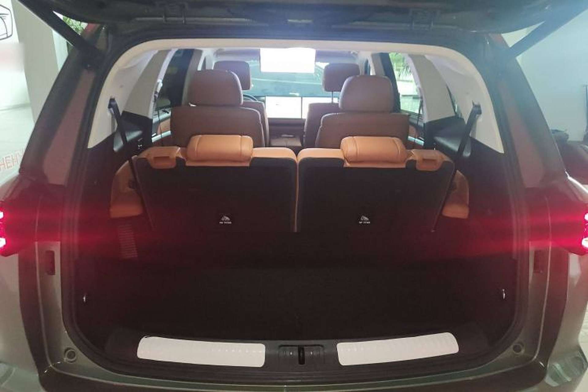 Used Wey Lanshan 2025 Four-Wheel Drive Ultra Trunk