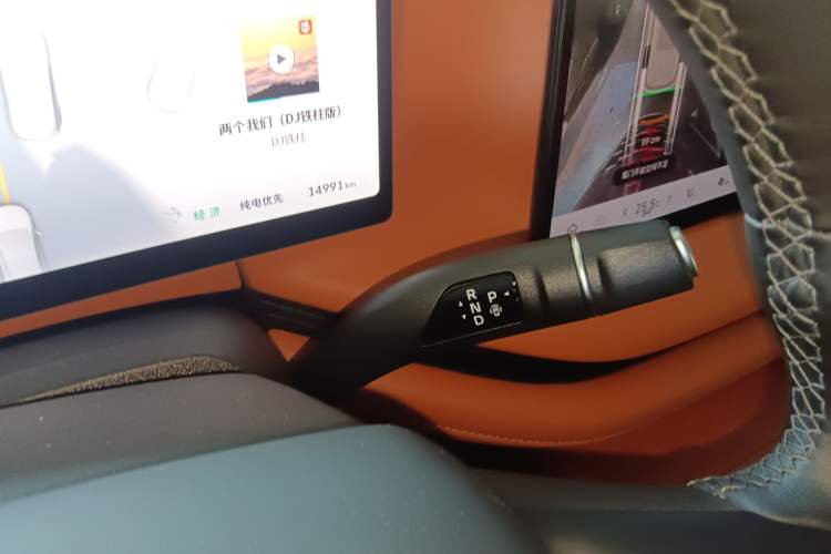 Used Wey Lanshan 2025 Four-Wheel Drive Max Gear Lever