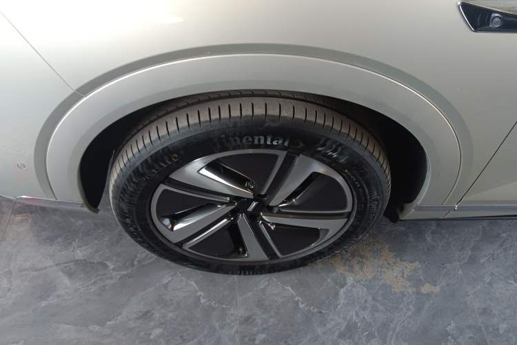 Used Wey Lanshan 2025 Four-Wheel Drive Max Left Front Wheel Hub