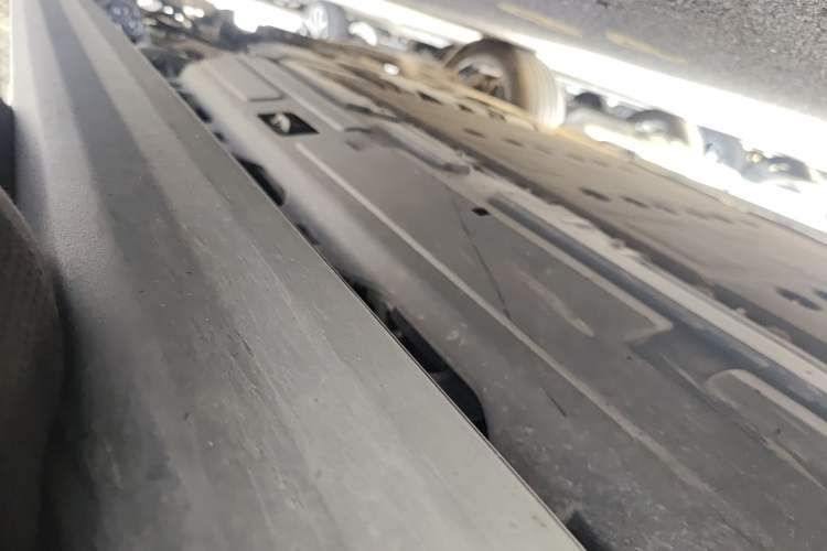 Used Wey Lanshan 2025 Four-Wheel Drive Max Left Side Sill