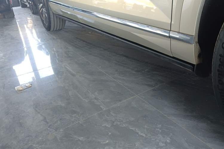 Used Wey Lanshan 2025 Four-Wheel Drive Max Right Side Sill